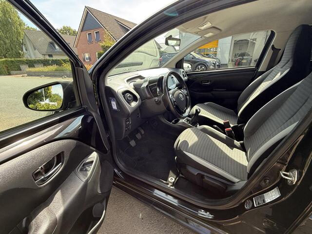Toyota AYGO 1.0 VVT-i x-cite ClimaoCruiseoCarplay
