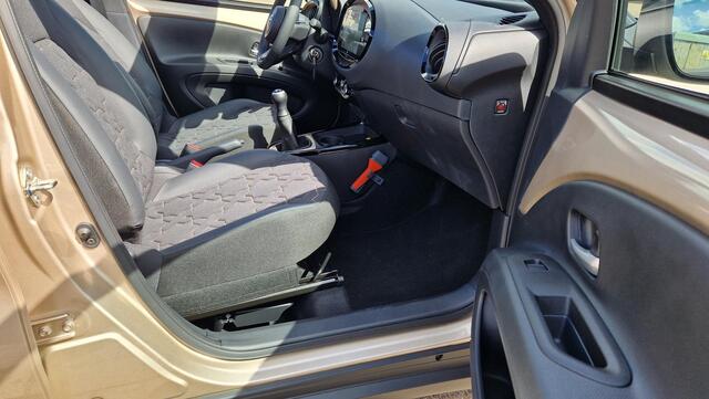 Toyota AYGO X 1.0 VVT-i MT Envy cabriodak.