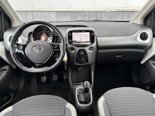 Toyota AYGO 1.0 VVT-i x-play limited | Airco | Navigatie | Camera |
