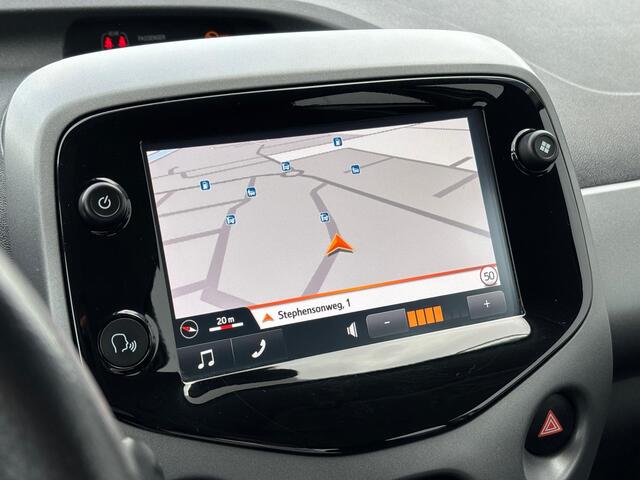Toyota AYGO 1.0 VVT-i x-play limited | Airco | Navigatie | Camera |