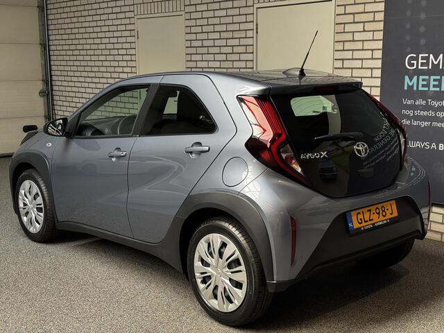 Toyota AYGO X 1.0 VVT-i MT Play