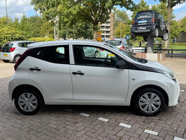 Toyota AYGO 1.0 VVT-I X-Fun Airco Dealeronderhouden!