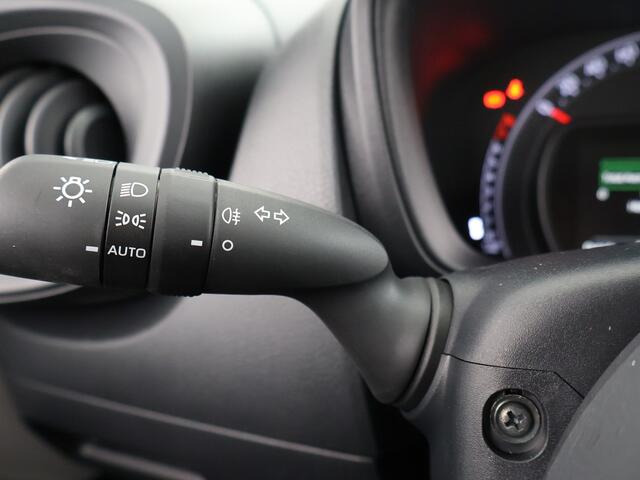 Toyota AYGO X 1.0 VVT-i MT Play | Apple Carplay & Android Auto | Parkeercamera | 27-08 TB