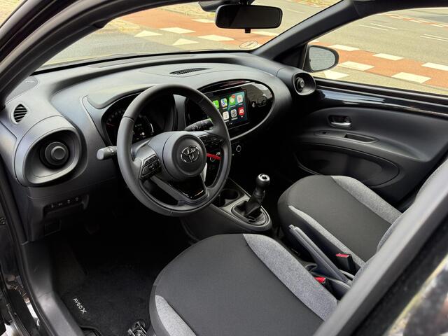 Toyota AYGO X 1.0 VVT-i MT Nieuw / 17'' LMV / Carplay / Stoelverwarming