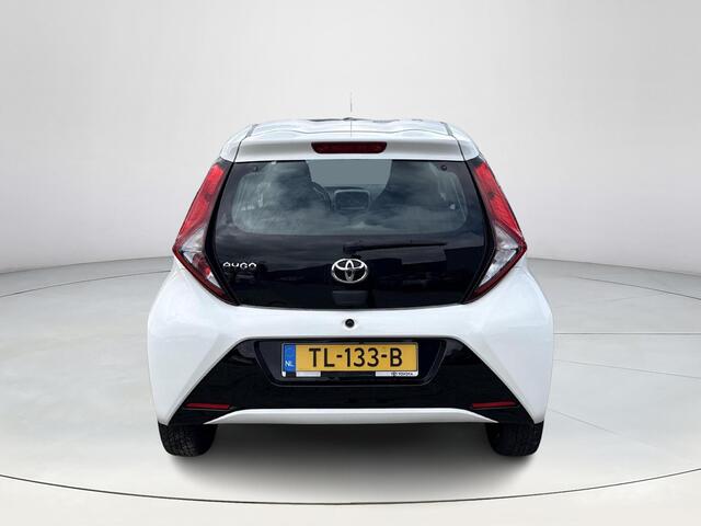 Toyota AYGO 1.0 VVT-i x-play **AIRCO/ BEGRENZER/ BLUETOOTH/ GARANTIE**