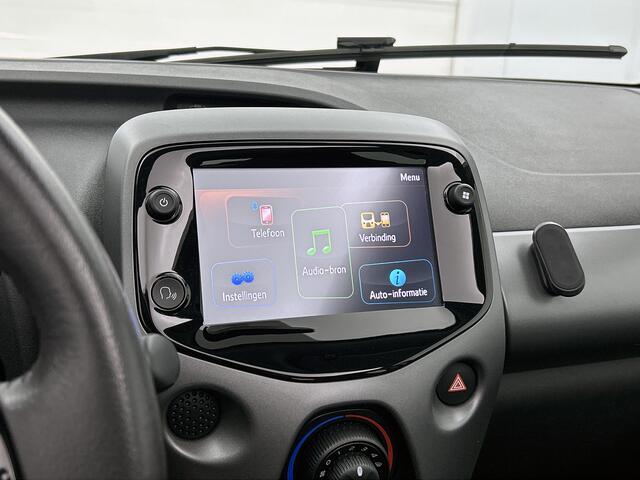 Toyota AYGO 1.0 VVT-i x-play cabrio Airconditioning | Schuifdak | Cruise control | Achteruitrijcamera |