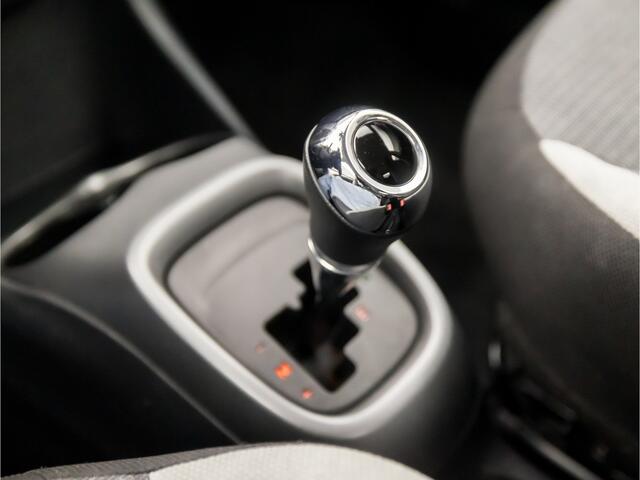 Toyota AYGO 1.0 VVT-i Sport (APPLE CARPLAY, NAVIGATIE, LM VELGEN, SPORTSTOELEN, CAMERA, LANE ASSIST, NIEUWE APK, NIEUWSTAAT)