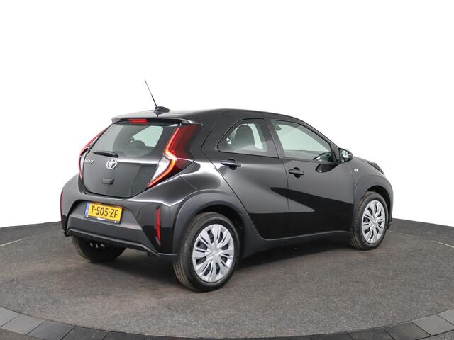 Toyota AYGO X 1.0 VVT-i MT Play | Airco | Apple carplay & Android auto | Parkeer camera |