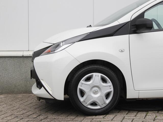 Toyota AYGO 1.0 VVT-i x-now | Airco | Radio