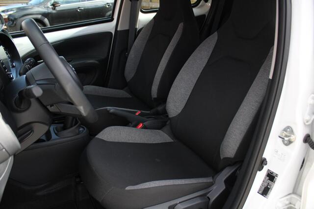 Toyota AYGO X 1.0 VVT-i MT Play Airco, Achteruitrijcamera, Cruise Control Adaptief, Apple Carplay/Android Auto