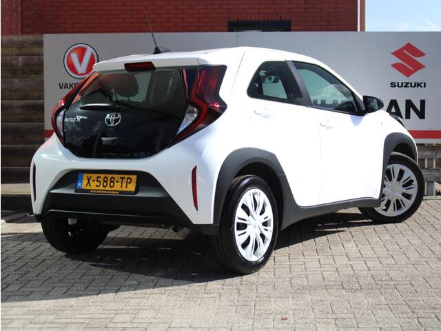 Toyota AYGO X 1.0 VVT-i MT Play Achteruitrijcamera, Airco, Cruise control Adaptief, Apple Carplay/Android Auto