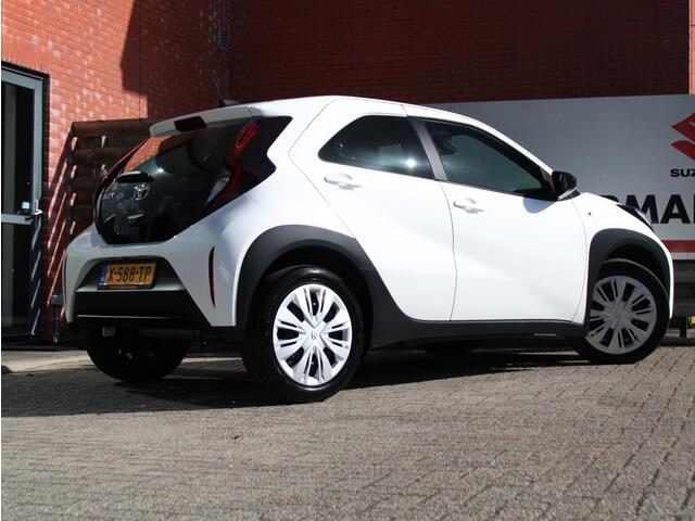 Toyota AYGO X 1.0 VVT-i MT Play Achteruitrijcamera, Airco, Cruise control Adaptief, Apple Carplay/Android Auto