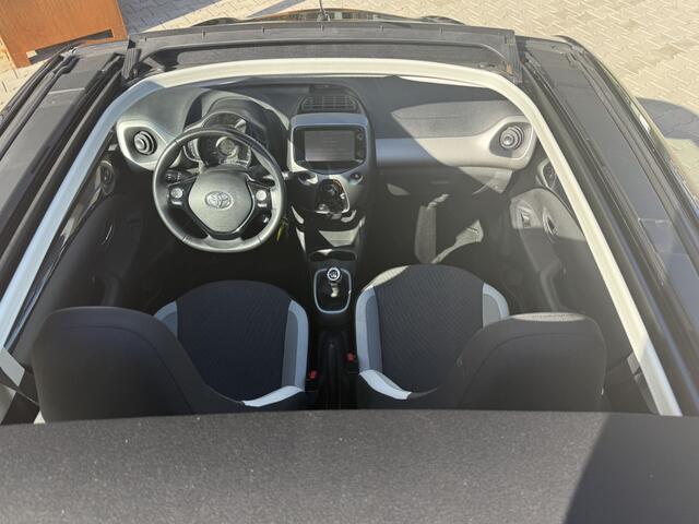 Toyota AYGO 1.0 x-wave | open dak | airco | groot scherm | carplay | Camera