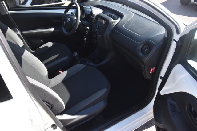 Toyota AYGO 1.0 VVT-i x , CV AFST , EL VOOR , BL TOOTH ,