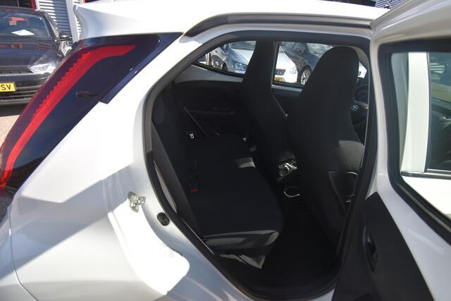 Toyota AYGO 1.0 VVT-i x , CV AFST , EL VOOR , BL TOOTH ,