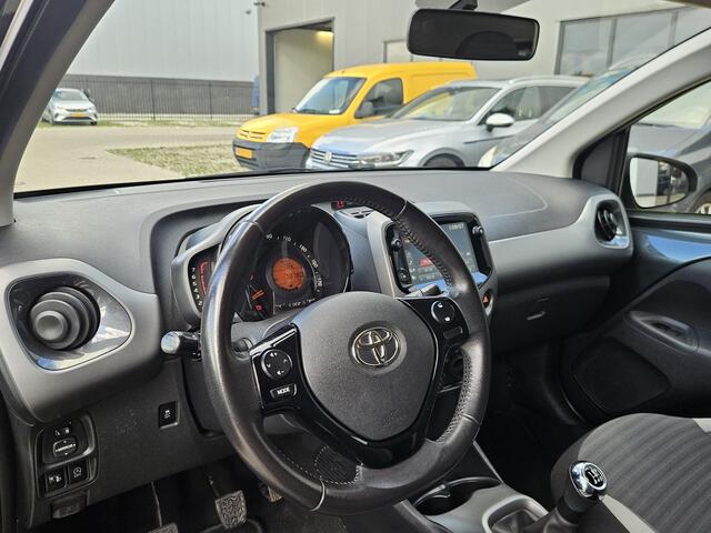 Toyota AYGO 1.0 VVT-i x-first Carplay Camera NL-auto NAP