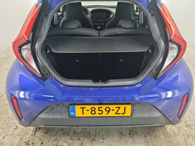 Toyota AYGO X 1.0 VVT-i | 73 PK | MT Play | Achteruitrijcamera | *Word verwacht*