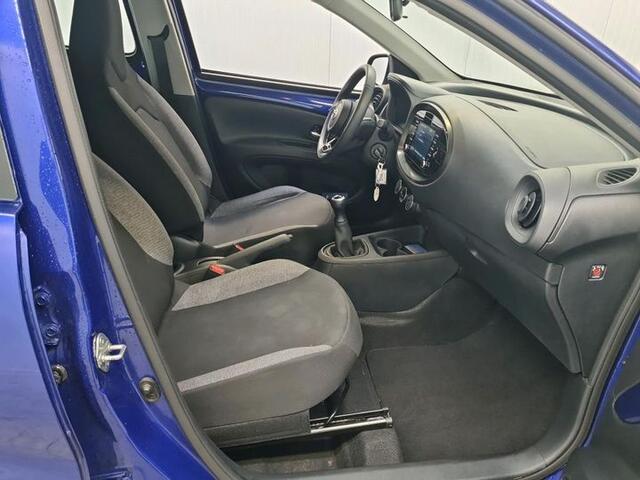 Toyota AYGO X 1.0 VVT-i | 73 PK | MT Play | Achteruitrijcamera | *Word verwacht*