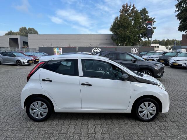 Toyota AYGO 1.0 VVT-i x-fun