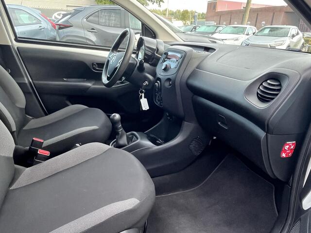 Toyota AYGO 1.0 VVT-i x-fun
