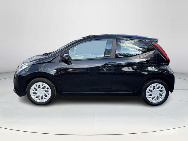 Toyota AYGO 1.0 VVT-i x-play | 5 deurs | Airconditioning | Carplay | Parkeercamera achter |