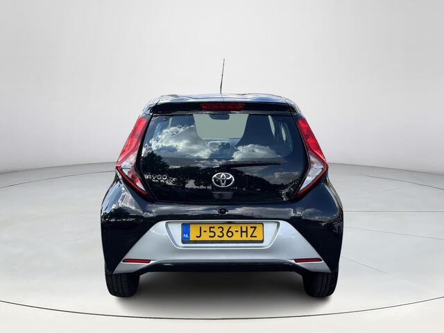 Toyota AYGO 1.0 VVT-i x-play | 5 deurs | Airconditioning | Carplay | Parkeercamera achter |