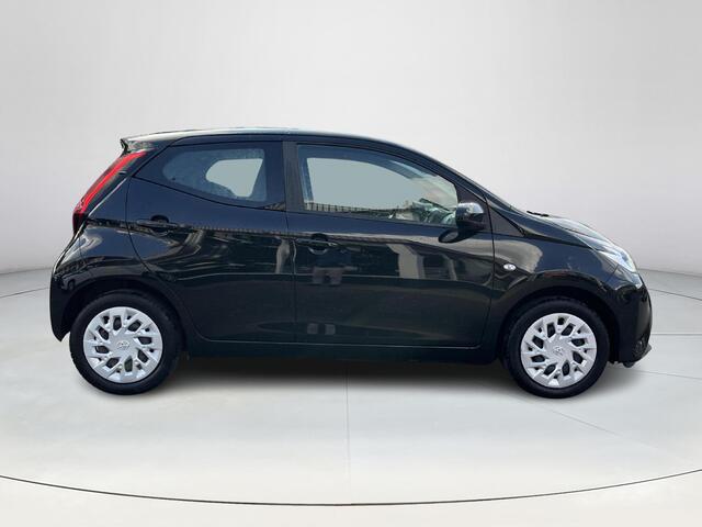 Toyota AYGO 1.0 VVT-i x-play | 5 deurs | Airconditioning | Carplay | Parkeercamera achter |