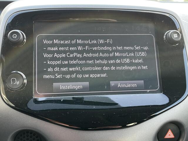 Toyota AYGO 1.0 VVT-i x-play | 5 deurs | Airconditioning | Carplay | Parkeercamera achter |