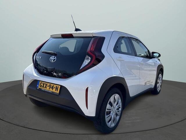 Toyota AYGO X 1.0 VVT-i MT Play