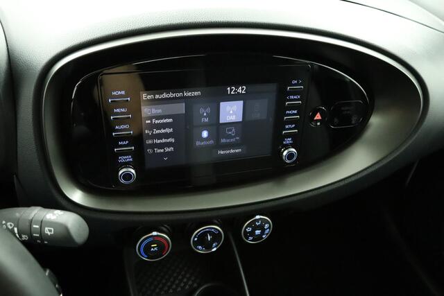 Toyota AYGO X 1.0 VVT-i MT Play | Adaptive Cruise Control | Achteruitrijcamera | Apple Carplay | Android Auto |