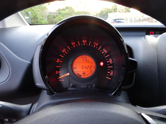 Toyota AYGO 1.0 VVT-i x-fun Airco, elektrische ramen, centrale vergrendeling, enz.