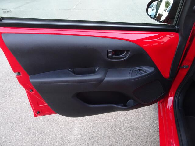 Toyota AYGO 1.0 VVT-i x-fun Airco, elektrische ramen, centrale vergrendeling, enz.