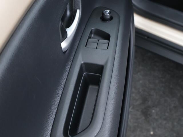Toyota AYGO X 1.0 VVT-i MT Premium | Stoelverwarming | 18 inch lichtmetalen velgen | Climate control | Privacy glass |