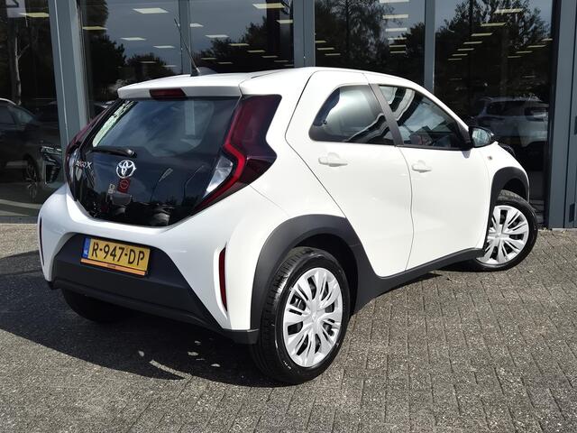 Toyota AYGO X 1.0 VVT-i MT Play