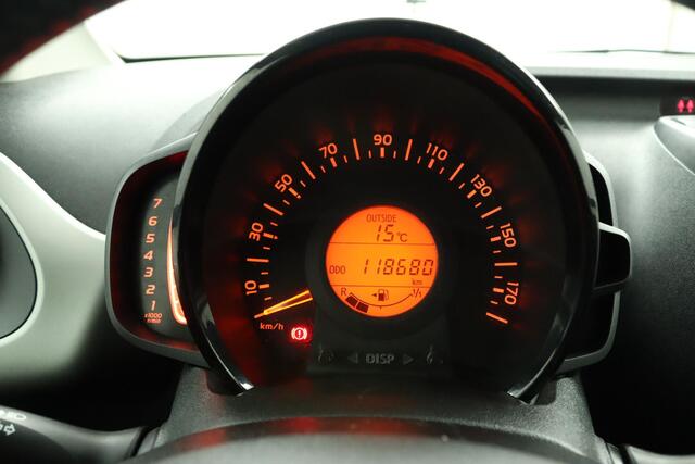 Toyota AYGO 1.0 VVT-i x-nav | Airco | Achteruitrijcamera | Navigatie | Bluetooth |