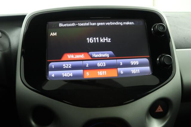 Toyota AYGO 1.0 VVT-i x-nav | Airco | Achteruitrijcamera | Navigatie | Bluetooth |