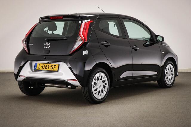Toyota AYGO 1.0 VVT-i x-play AUTOMAAT | DAB | APPLE | CAMERA