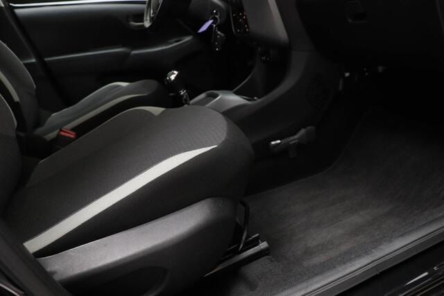 Toyota AYGO 1.0 VVT-i x-play AUTOMAAT | DAB | APPLE | CAMERA