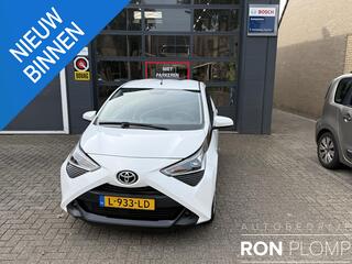 toyota-aygo-1.0-vvt-i-x-play-automa