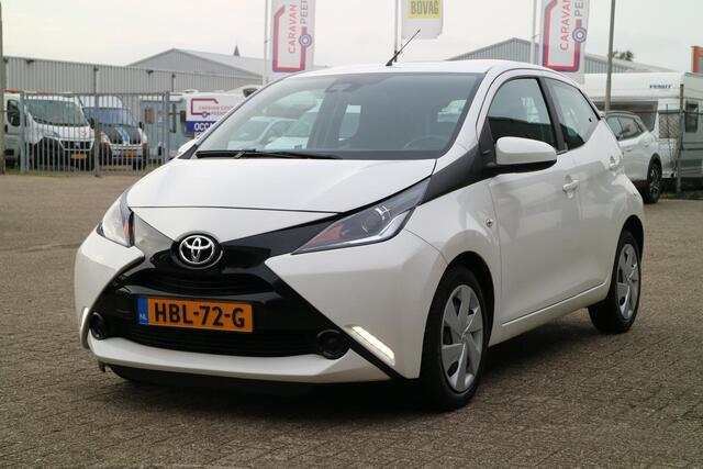 Toyota AYGO 1.0 VVT-i x-play | Carplay | Camera | Led |