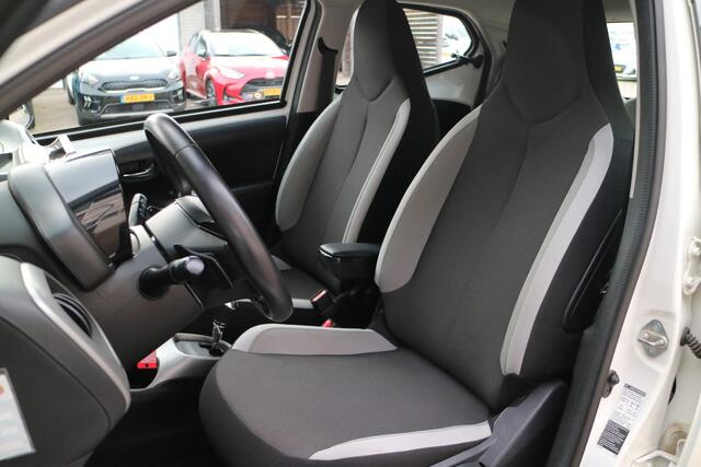 Toyota AYGO 1.0 VVT-i x-play | Carplay | Camera | Led |