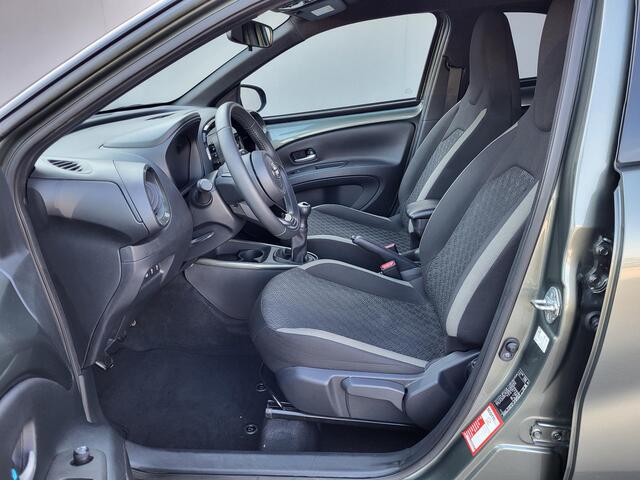 Toyota AYGO X 1.0 VVT-i MT first / Camera / Navigatie via Android Auto of Apple Carplay / DAB / Automatische airco / Winterset