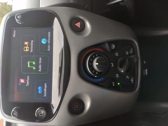 Toyota AYGO 1.0 VVTi x-play