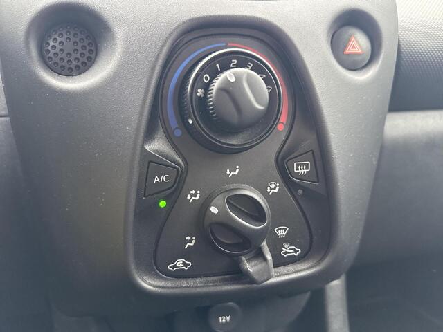 Toyota AYGO 1.0 VVT-i x-now **RADIO/ AIRCO/ AUX/ GARANTIE**