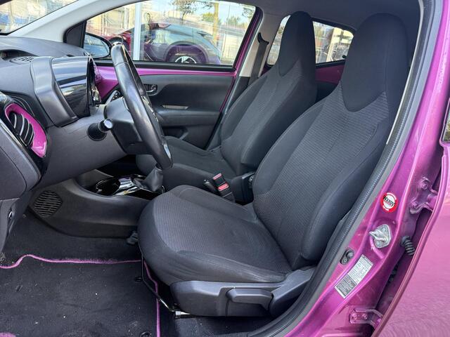 Toyota AYGO 1.0 VVT-i x-cite **APPLE CARPLAY/ AIRCO/ BEGRENZER/ BLUETOOTH/ GARANTIE**