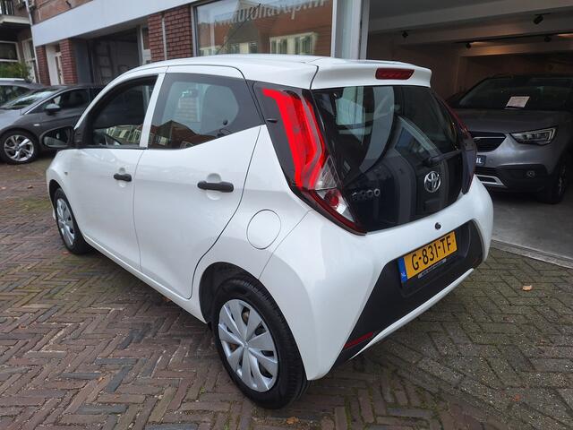Toyota AYGO 1.0 VVT-i X-Fun 5Drs /Airco/Bluetooth/Led/Garantie