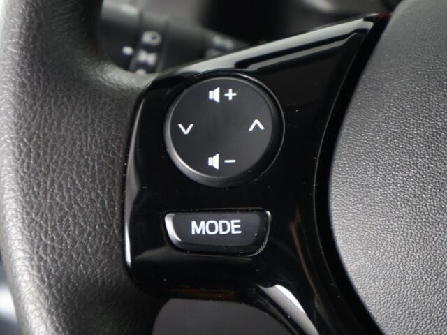 Toyota AYGO 1.0 VVT-i X-Fun Sport + Coral Red Pack | 1e eigenaar | Dealer onderhouden | Airco | Privacy Glass | Elektrische ramen |
