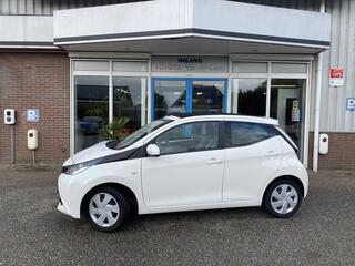 toyota-aygo-1.0-vvt-i-x-wave