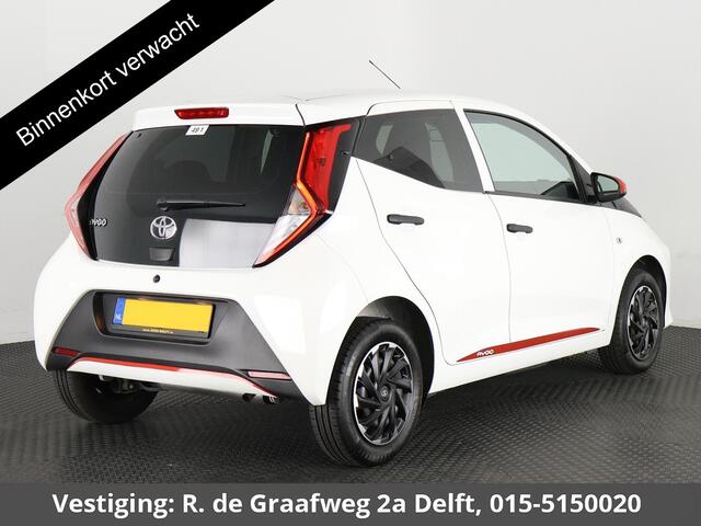 Toyota AYGO 1.0 VVT-i X-Fun Sport + Coral Red Pack | 1e eigenaar | Airco | Privacy Glass | Bluetooth