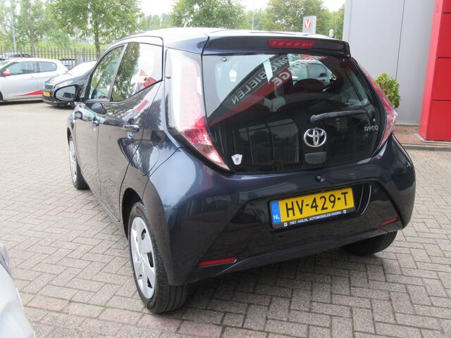 Toyota AYGO 1.0 VVT-i x-play | Airco | Bluetooth | Parkeercamera | Incl. Garantie | LED Dagrijverlichting | 5-Deurs | ISOFIX |